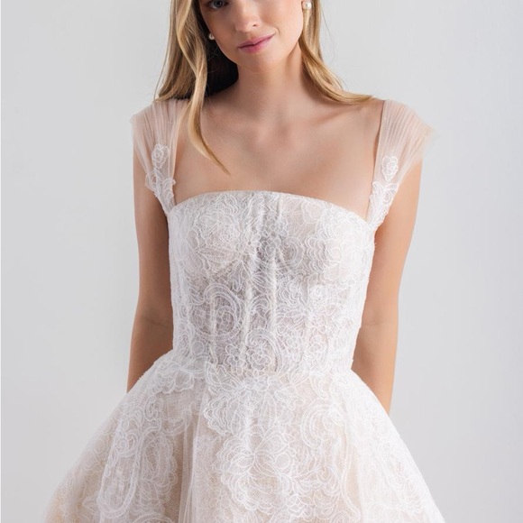 STUNNING Watters Strapless A Line Lace Wedding dress. Size 8 - Picture 7 of 13